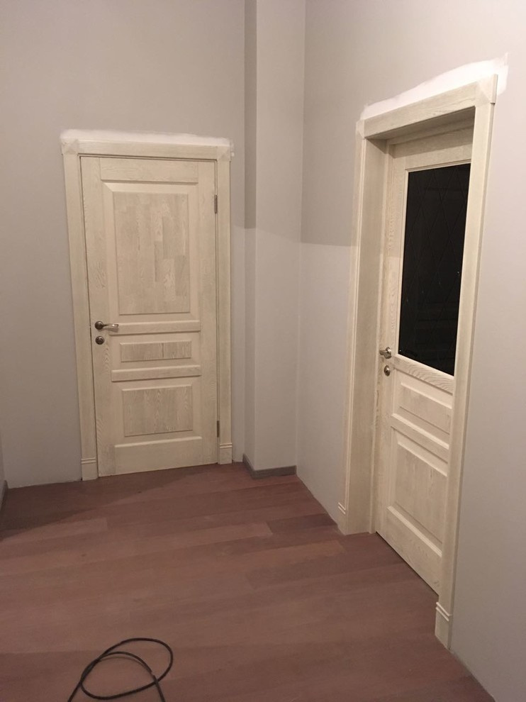 Модель Александра массив дуба белёный дуб с серебром в брашировке