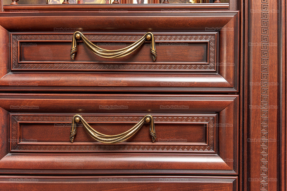 Раздвижная библиотека в классическом стиле для домашнего кабинета