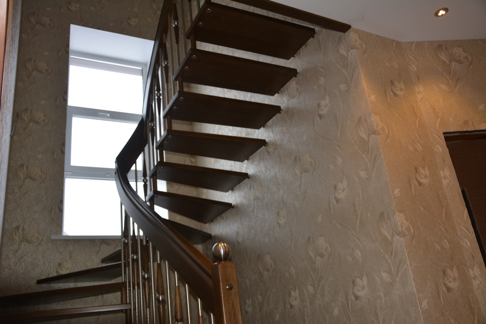 лестница в современном стиле по немецким технологиям