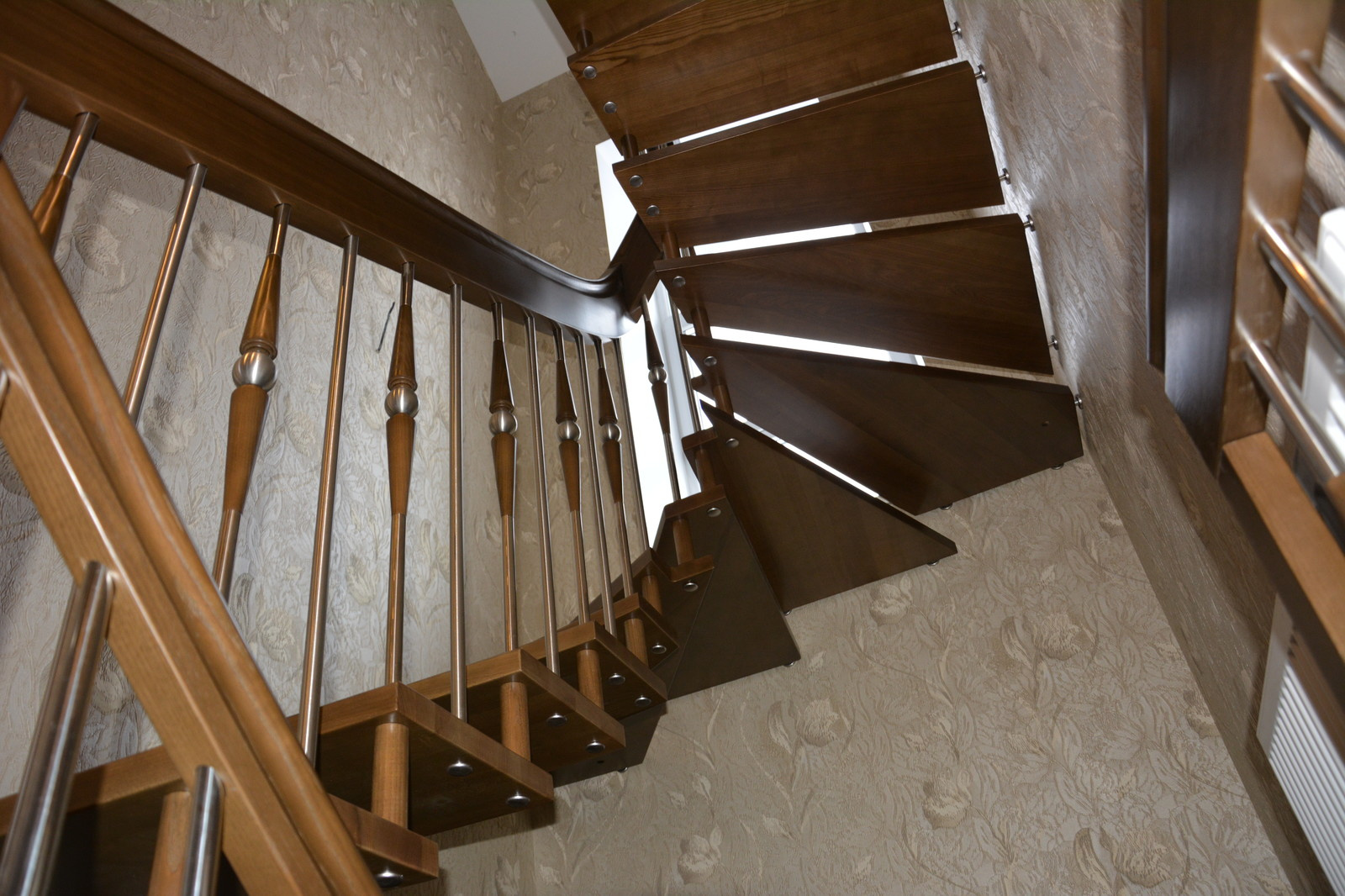 лестница в современном стиле по немецким технологиям