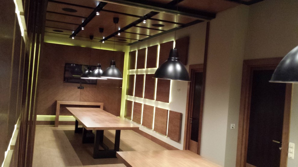 Ресторан "Страна которой нет"