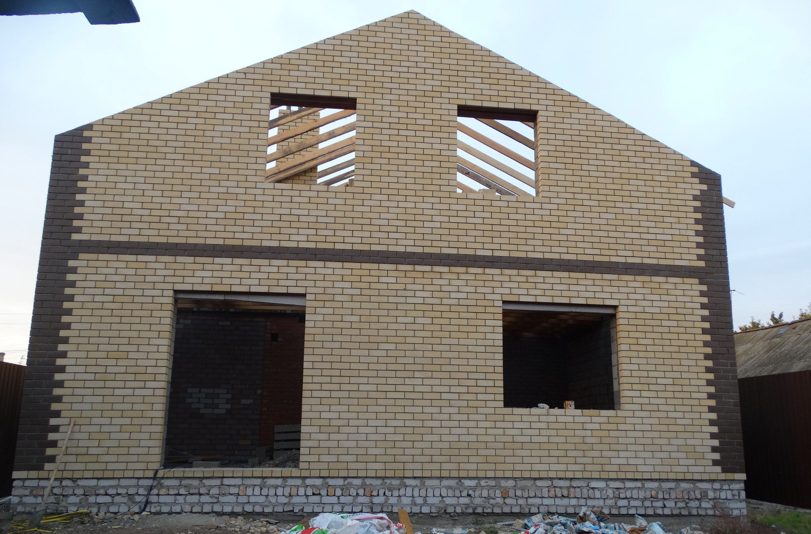 Жилой дом с мансардой