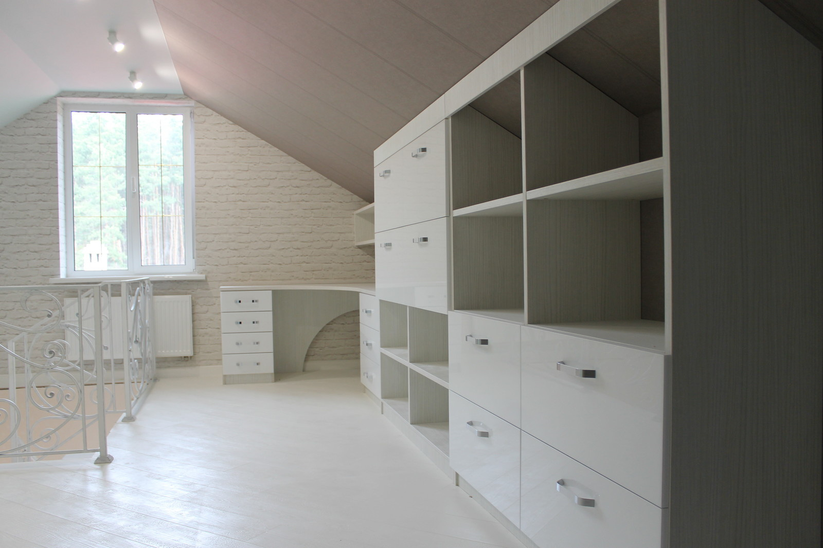 Комплект мебели для комнаты подростка