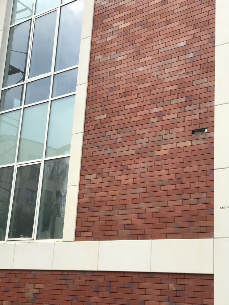 Клинкерная плитка Stroeher в системе вентилируемого фасада Ronson