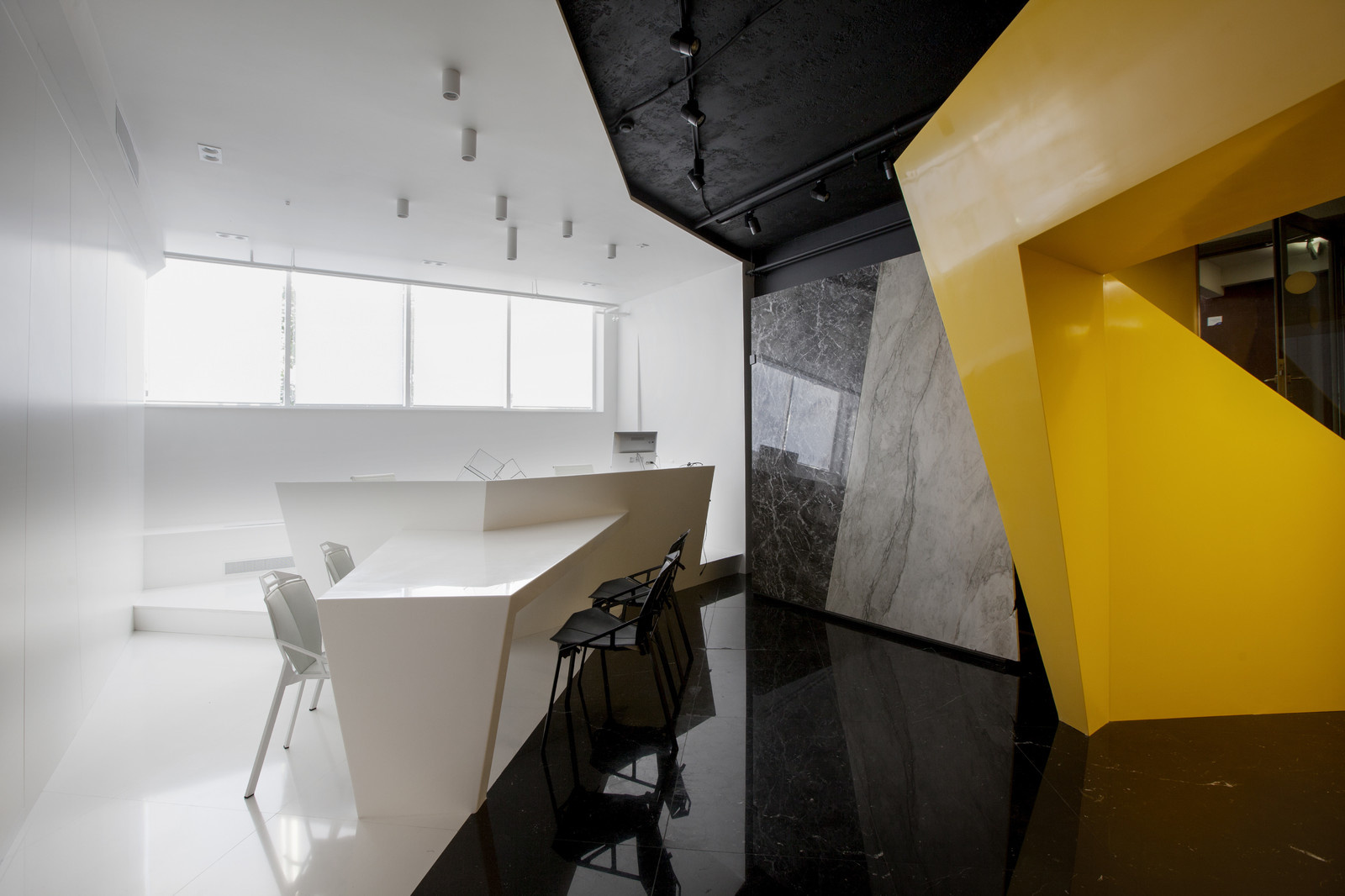 Шоурум InterQuartz