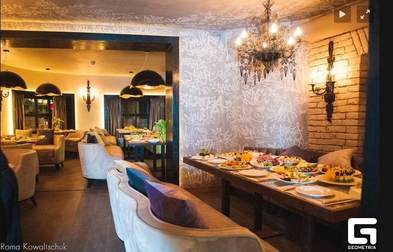 Ресторан "Pizza Monopoly" г.Черновцы