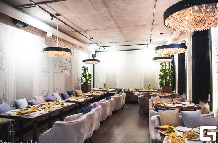 Ресторан "Pizza Monopoly" г.Черновцы