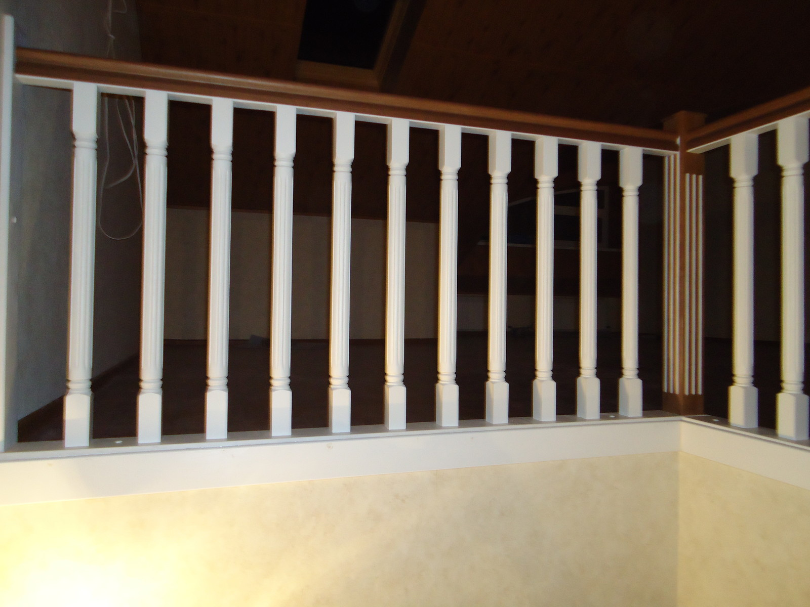 Комбинированная лестница ясень -сосна