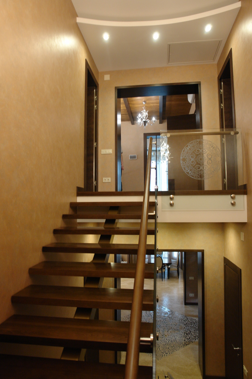 Дом с двусветным пространством