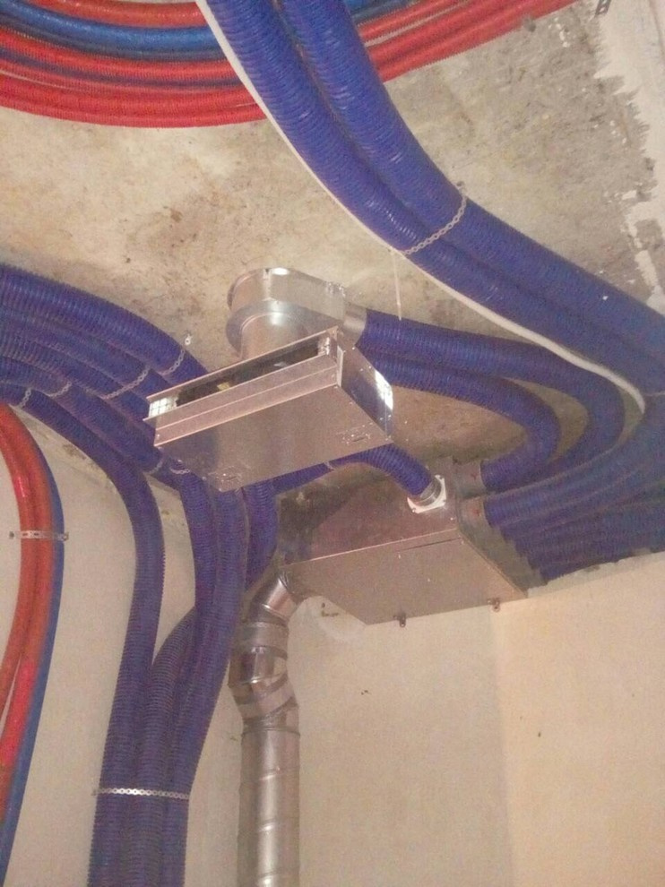 Обложка проекта: Монтаж системы вентиляции в частном доме 3 этажа