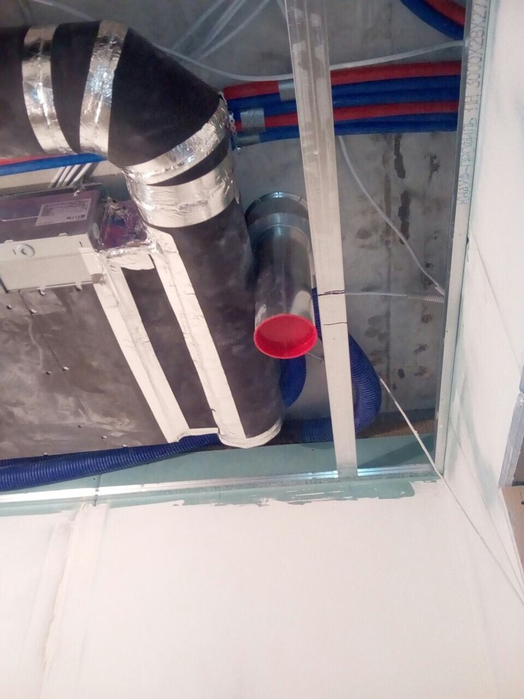 Монтаж системы вентиляции и кондиционирования в ЖК "Привилегия"