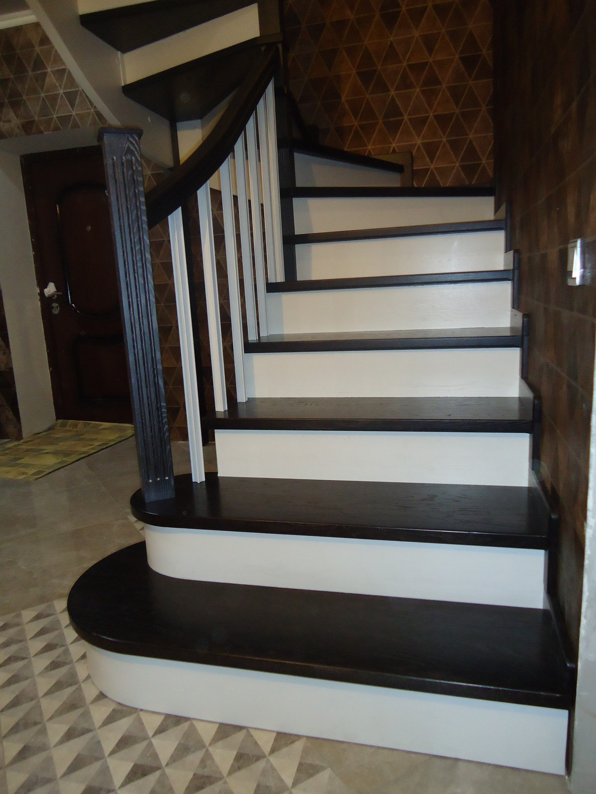 лестница из дуба