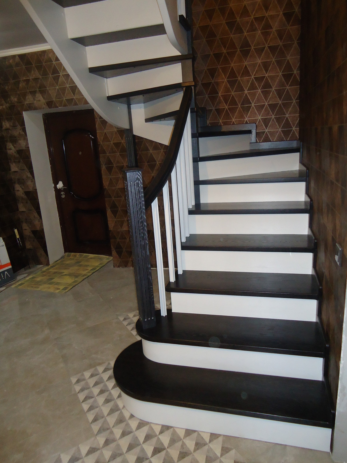 лестница из дуба