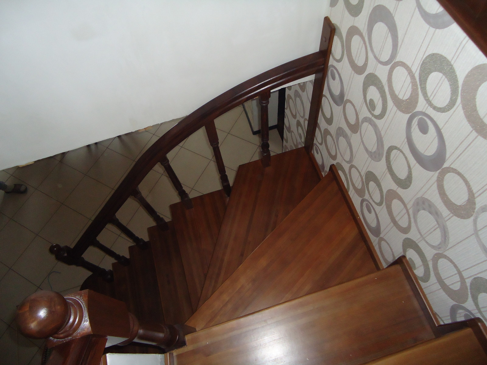 лестница из лиственницы