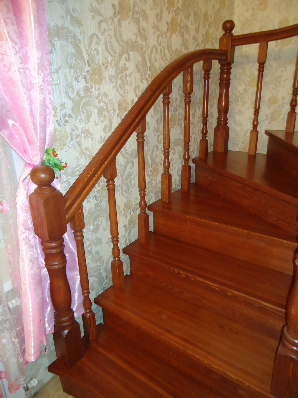 Лестница из лиственницы