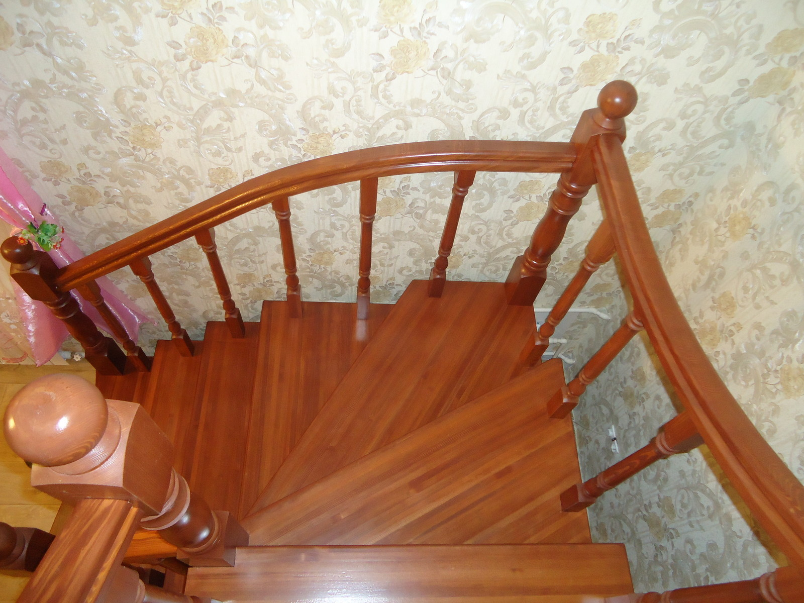 Лестница из лиственницы