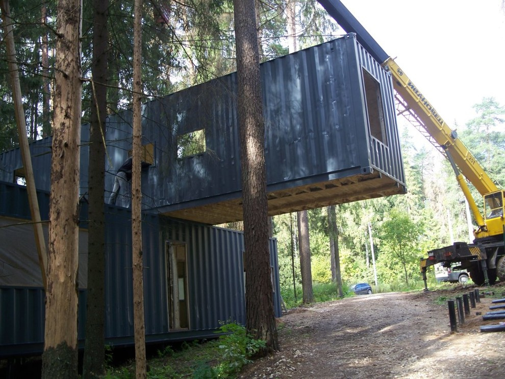 Дом из четырех контейнеров