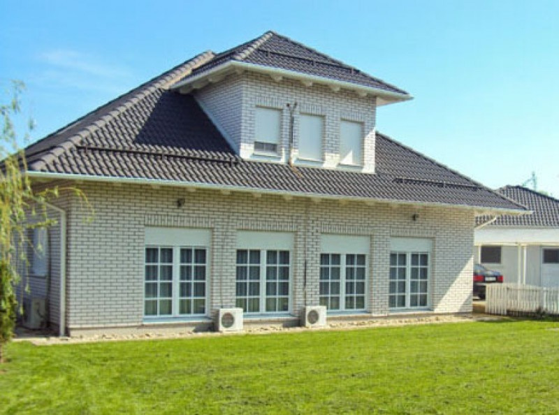 Фасад из клинекрного кирпича