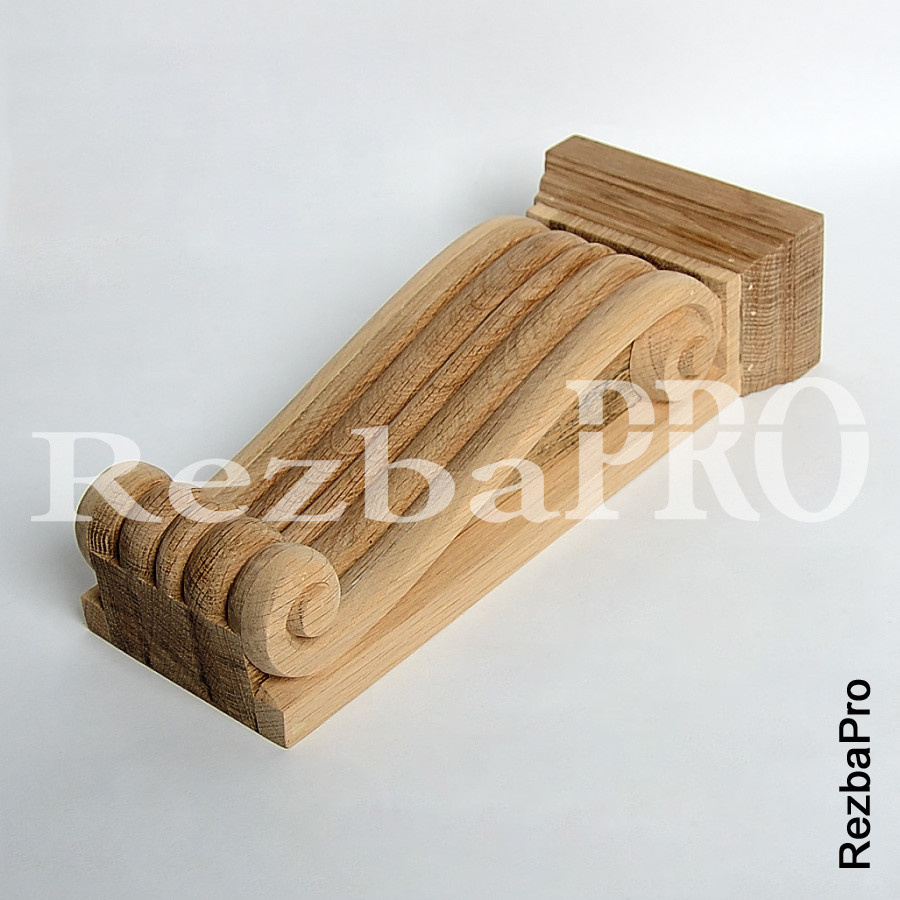 Резная консоль.
