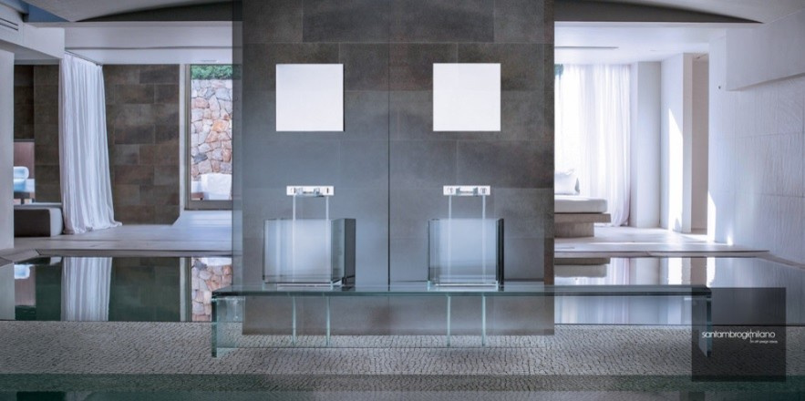 GLASS BATHROOM