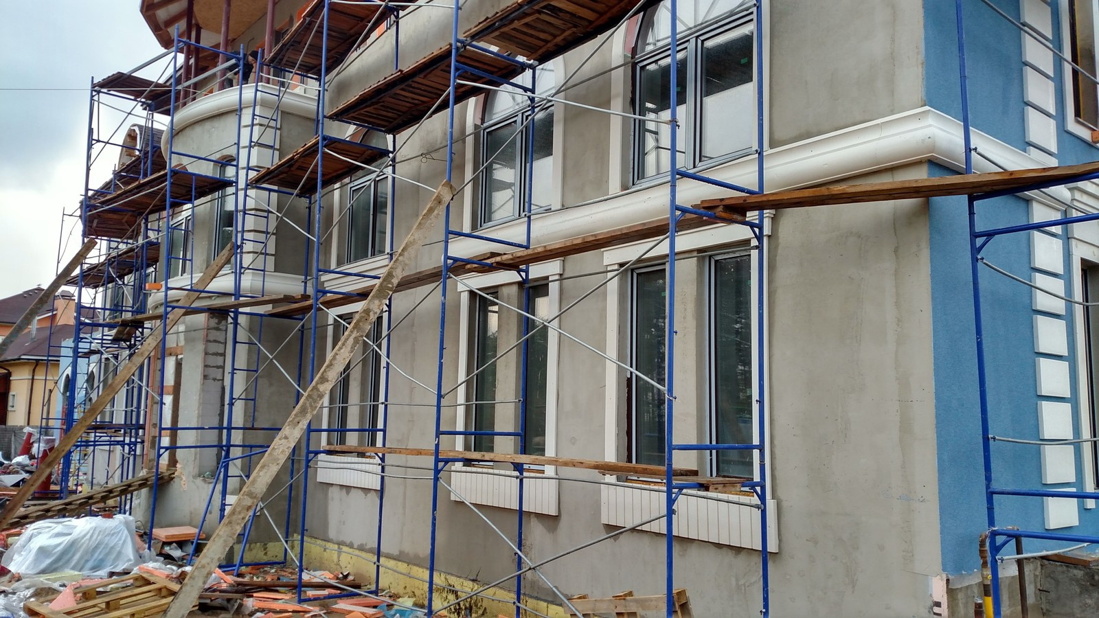 Ремонт фасада коттеджа