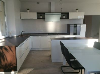 Установленные кухни