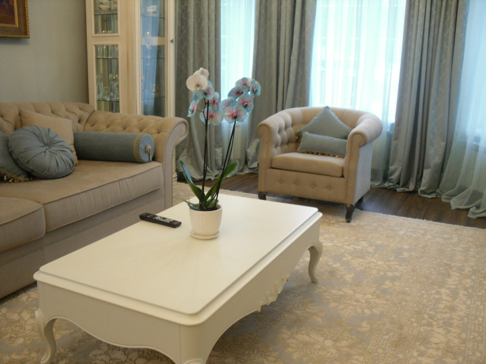 Дом в ярких тонах