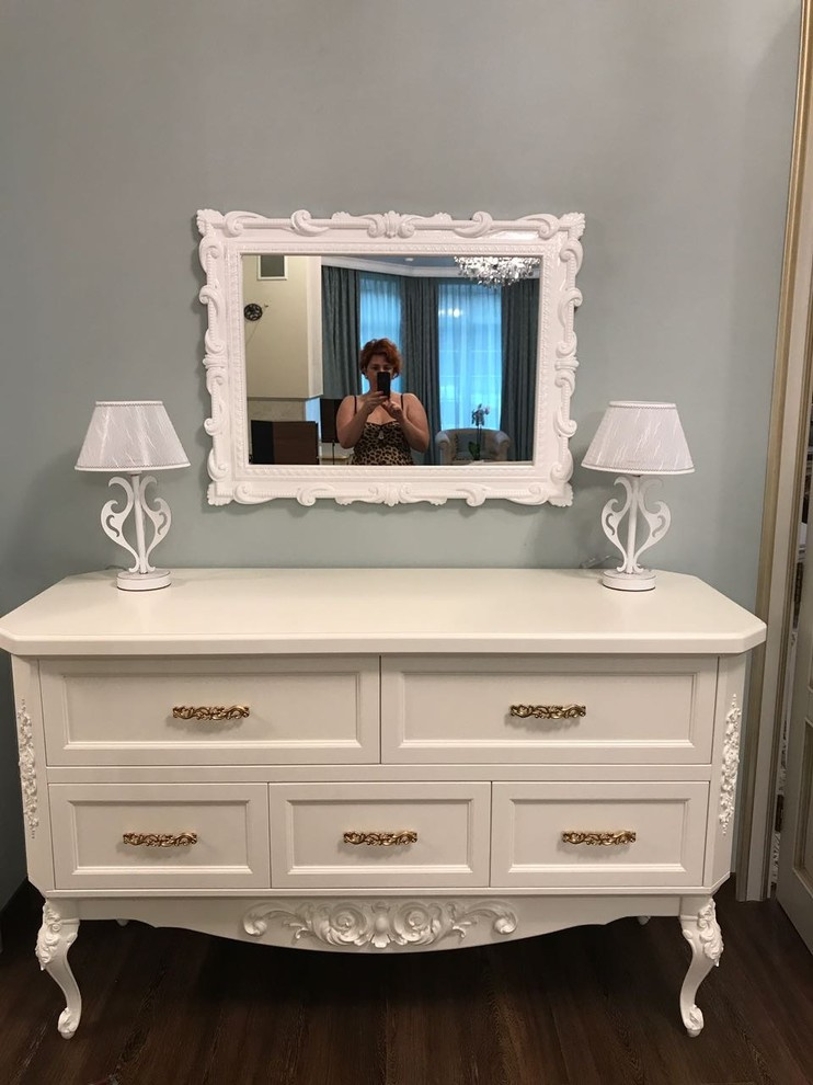 Дом в ярких тонах