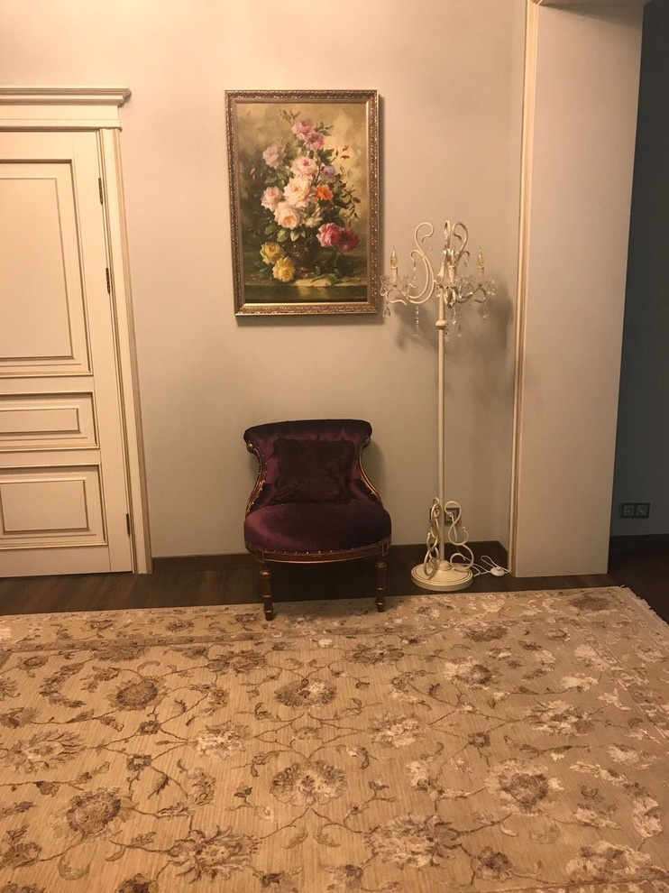 Дом в ярких тонах