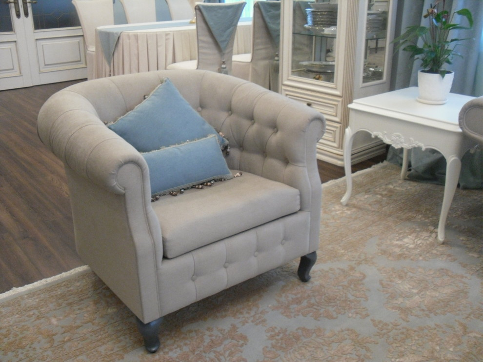 Дом в ярких тонах