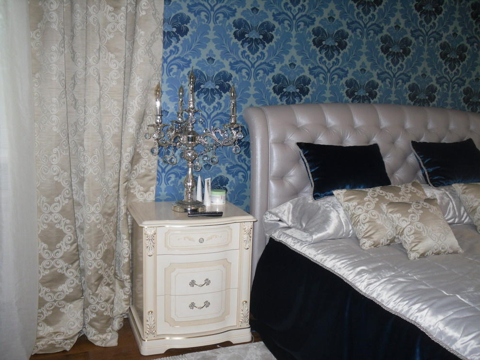 Дом в ярких тонах