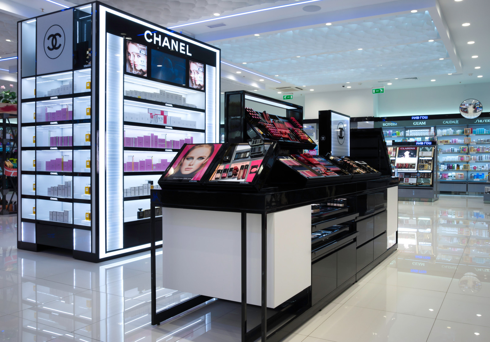 Съемка экспозиции для CHANEL LLC  в сети магазинов "Рив Гош"