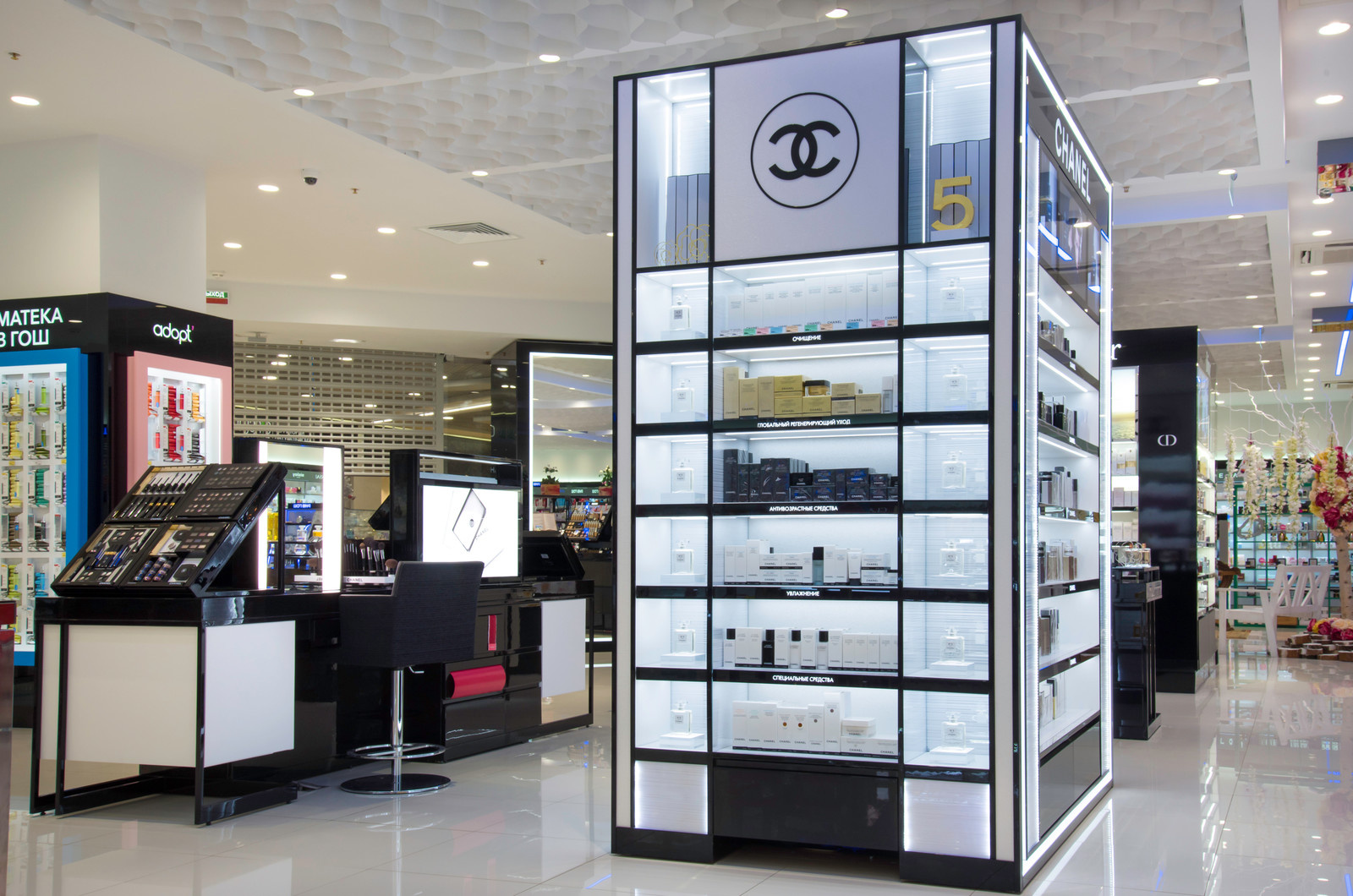 Съемка экспозиции для CHANEL LLC  в сети магазинов "Рив Гош"
