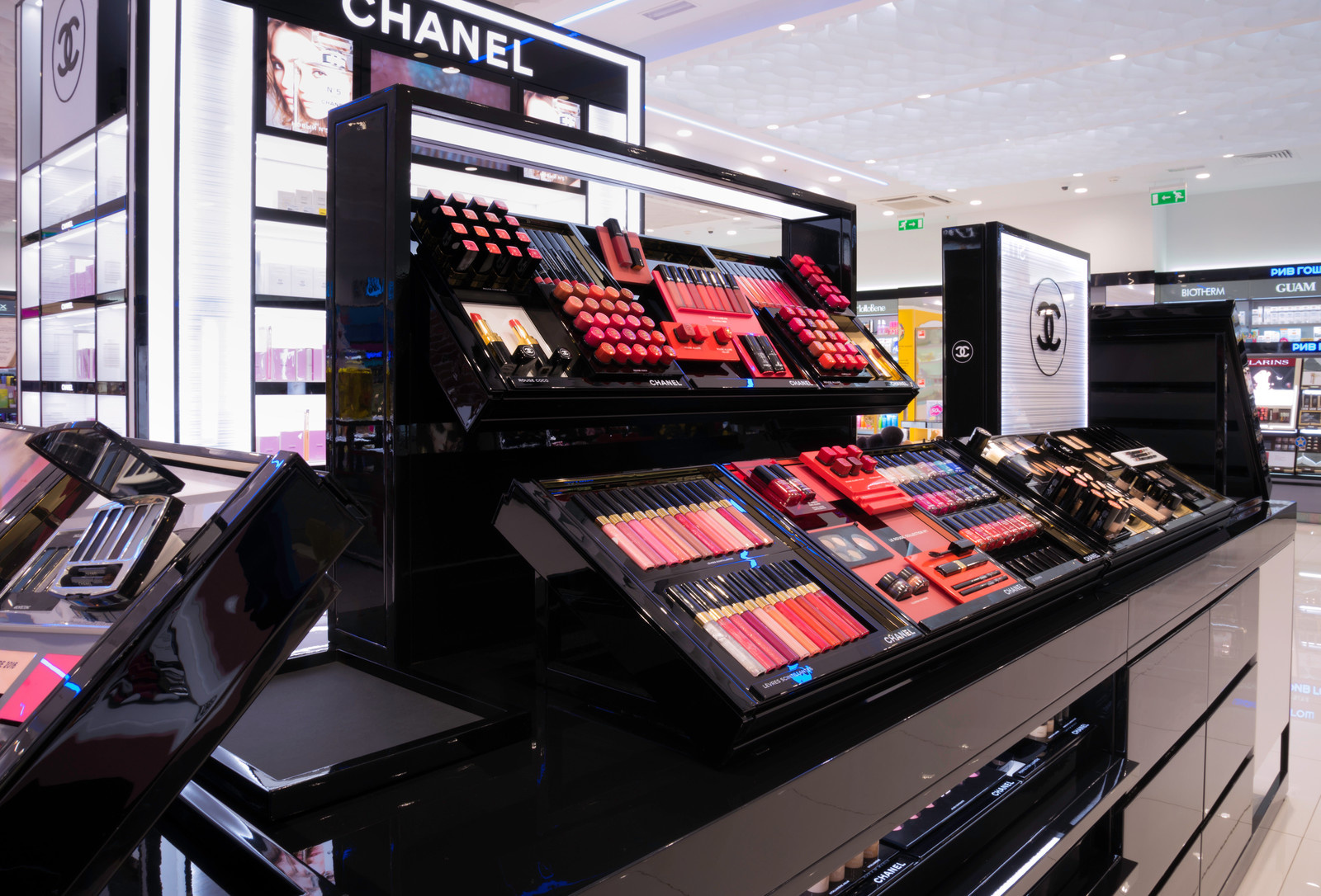 Съемка экспозиции для CHANEL LLC  в сети магазинов "Рив Гош"