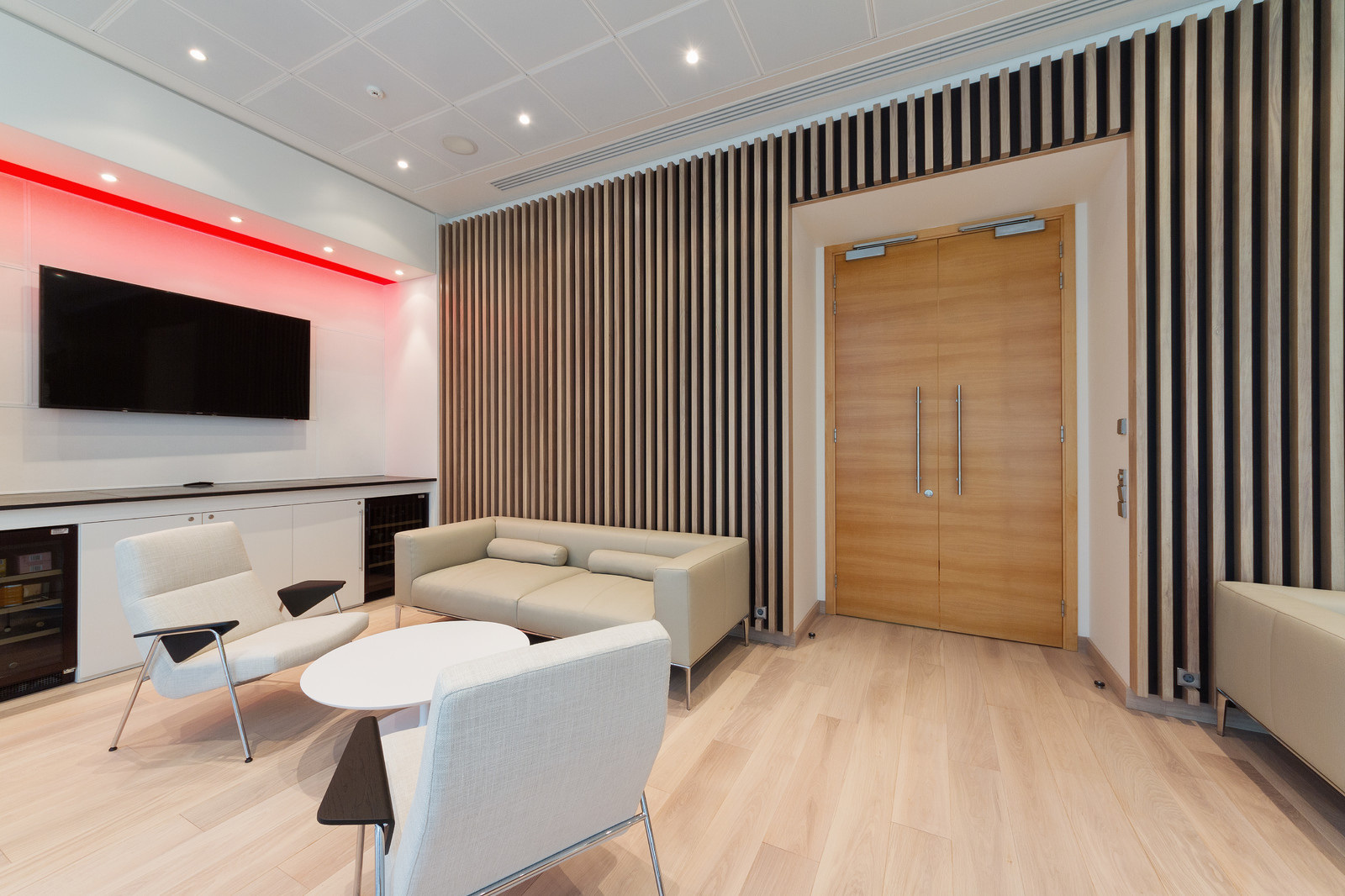 Обложка проекта: Лаунж зона british american tobacco