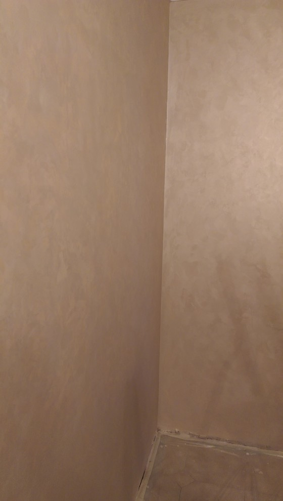 Квартира, прихожая. Бюджет. Нанесение "Мокрый шёлк" San Marco