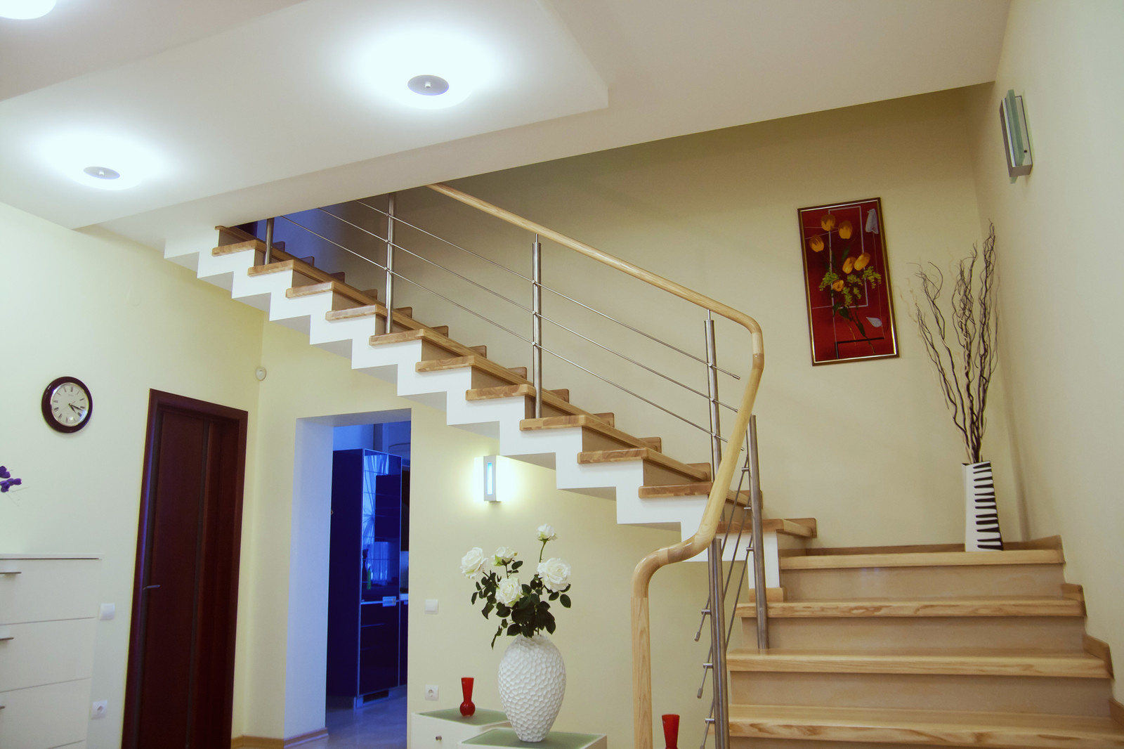 Лестница с ограждением из нержавейки «YASEN»