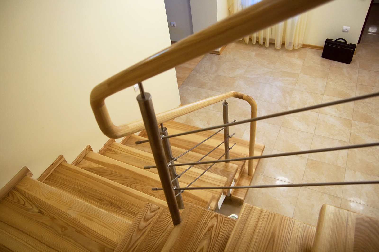 Лестница с ограждением из нержавейки «YASEN»