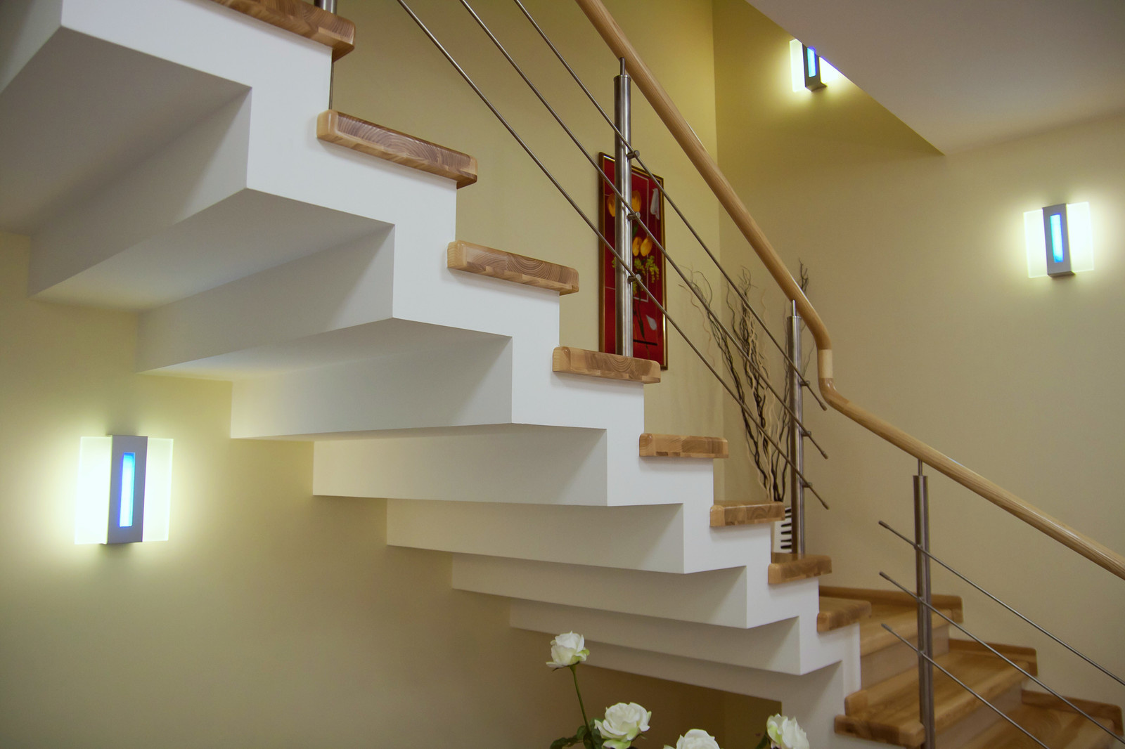 Лестница с ограждением из нержавейки «YASEN»