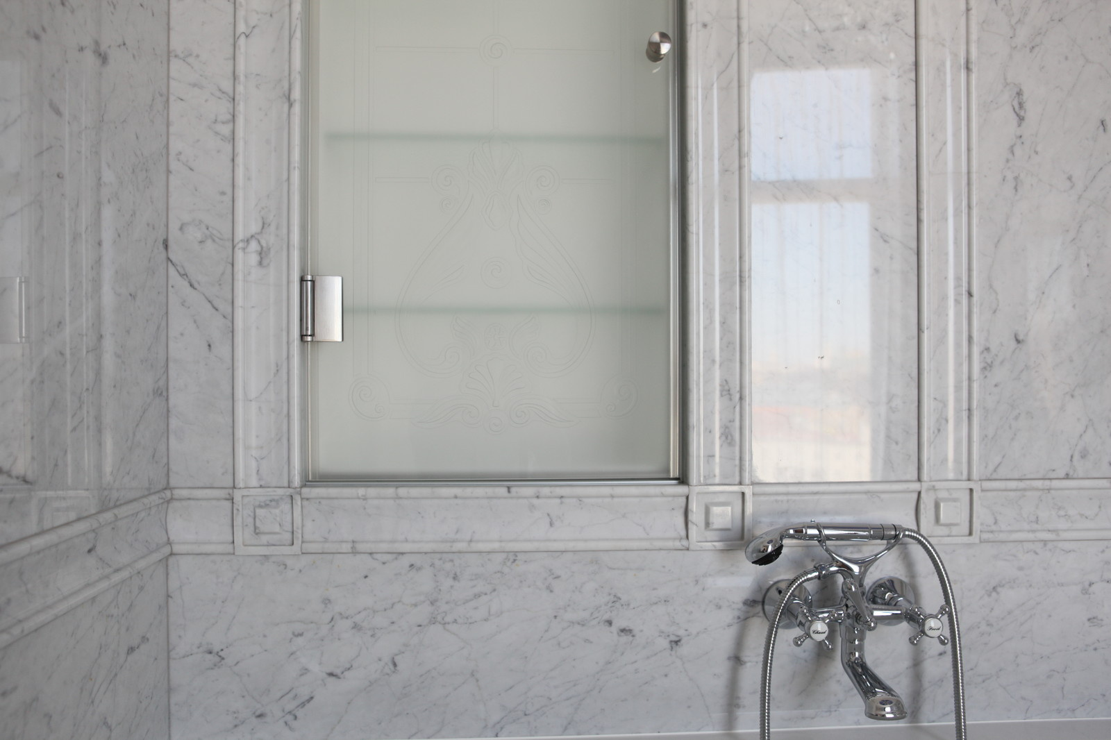 Санузел Бианко Каррара Венатино Джоя селект