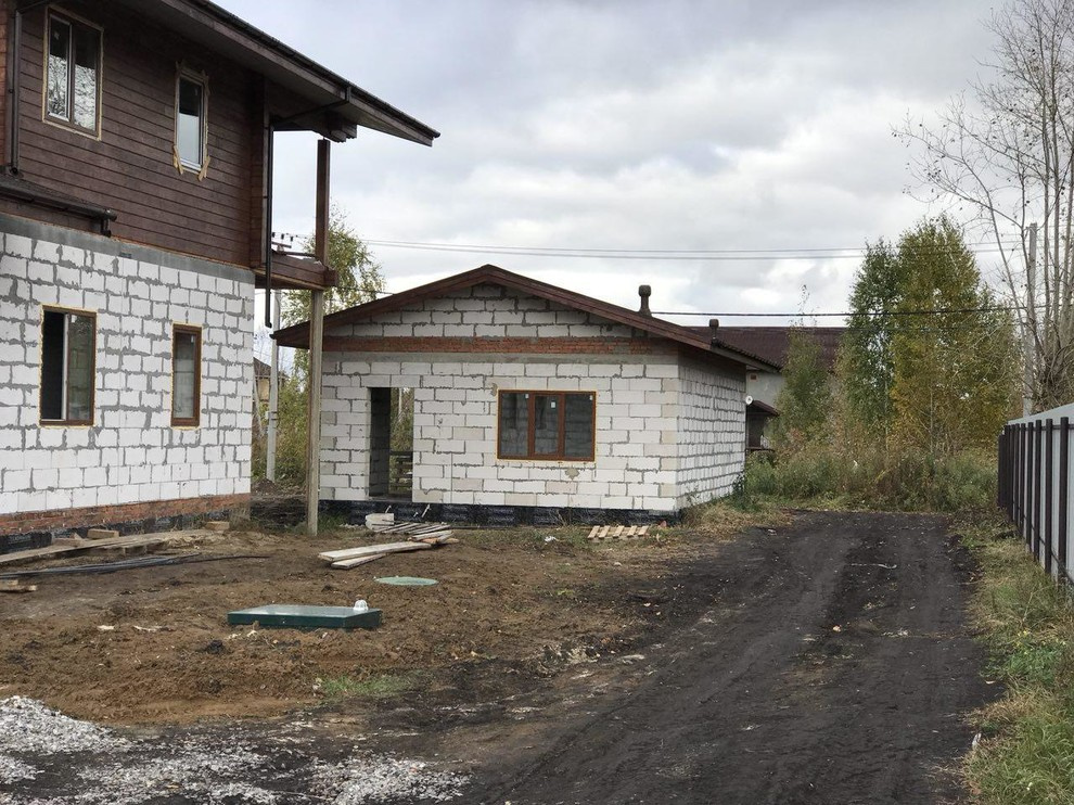 Дом с гаражом в стиле шале