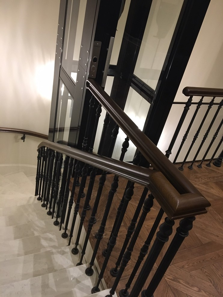 Лестничные перила сложной формы.