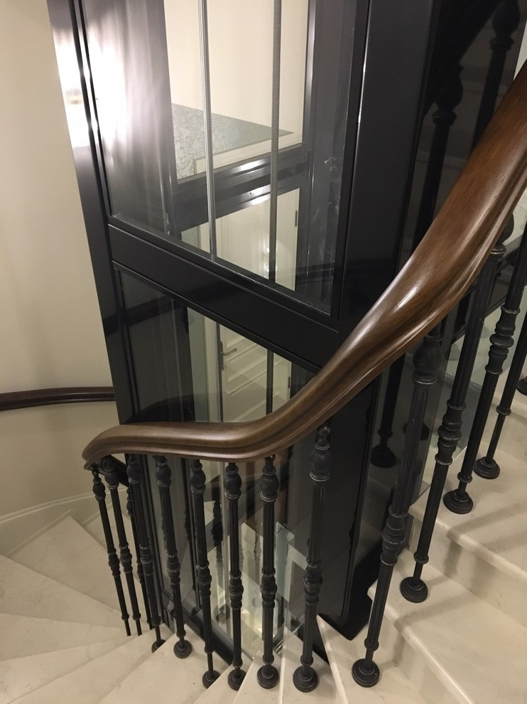 Лестничные перила сложной формы.