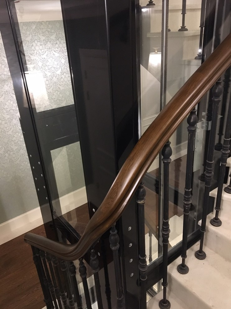 Лестничные перила сложной формы.