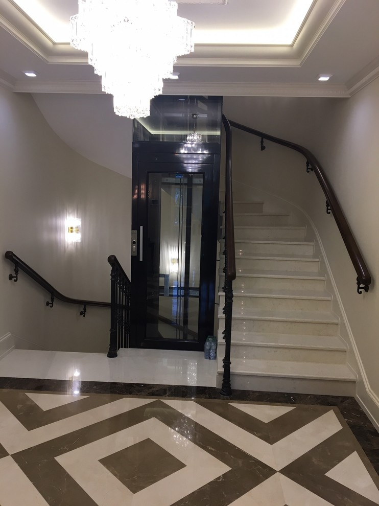 Лестничные перила сложной формы.