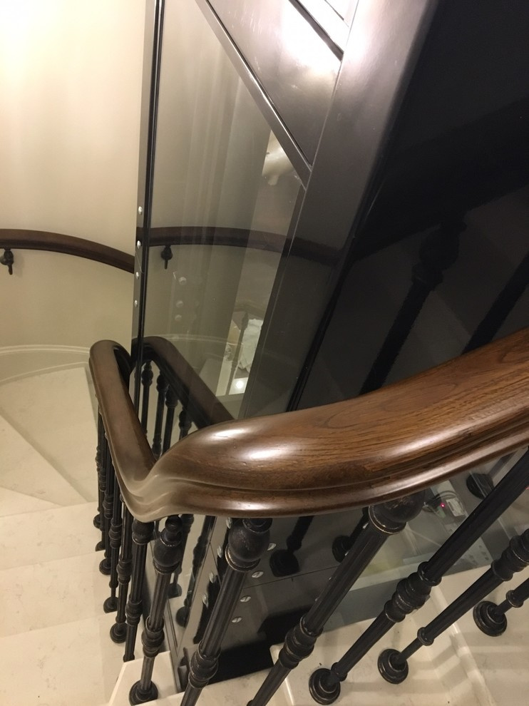 Лестничные перила сложной формы.