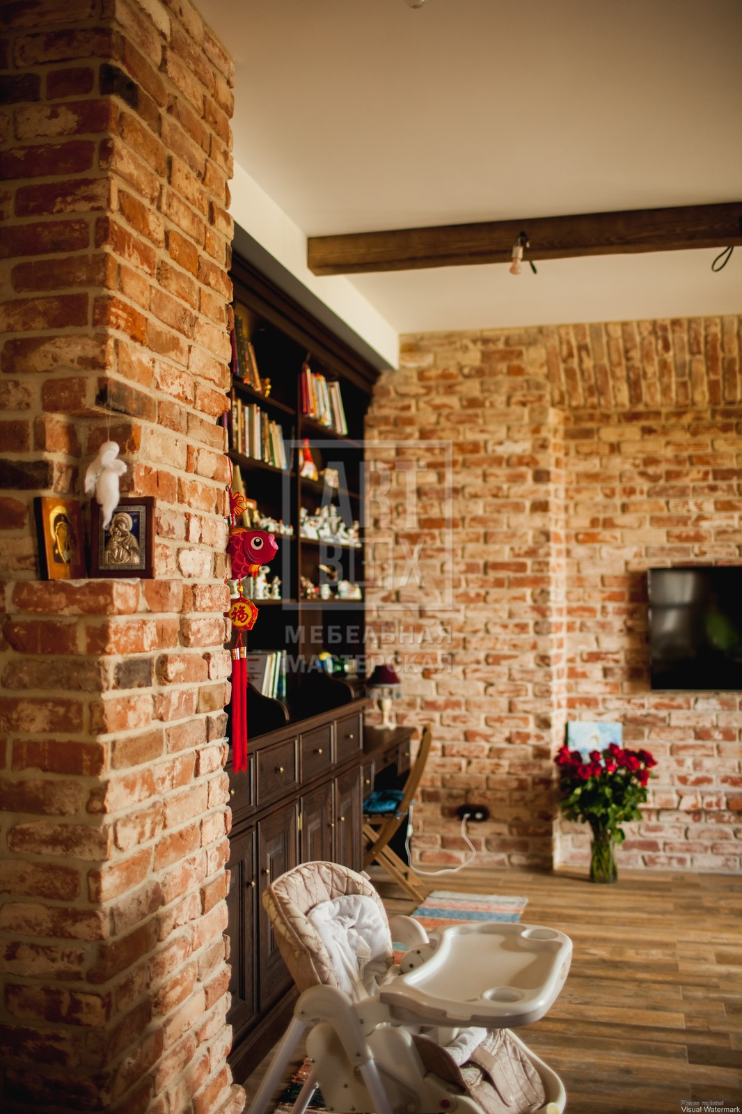 Шкафы, библиотеки, комоды