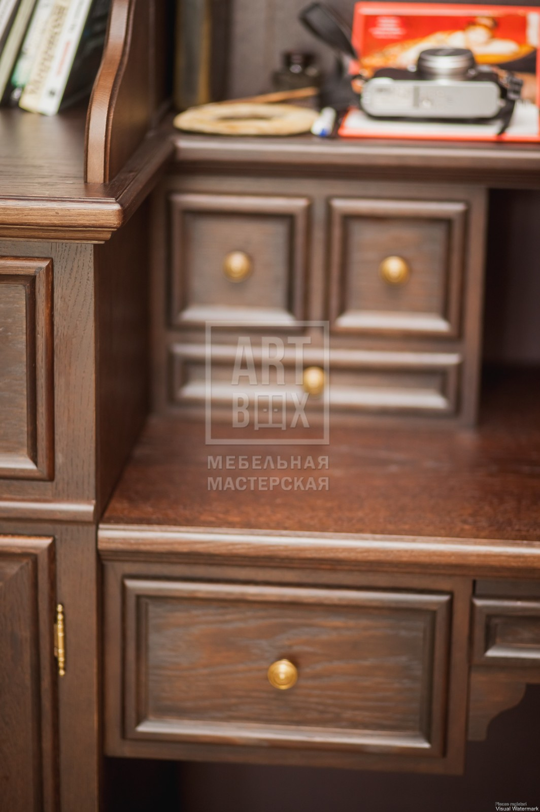 Шкафы, библиотеки, комоды