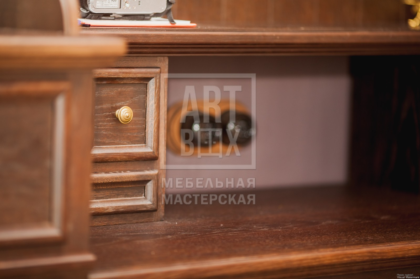 Шкафы, библиотеки, комоды