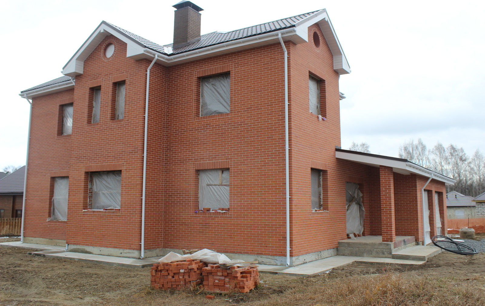 Обложка проекта: Проектирование. Строительство. Дом из кирпича.